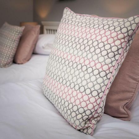 Hunters Lodge Exeter, Free Parking, Country Views, Great Wi-Fi, Large Garden Poltimore Экстерьер фото