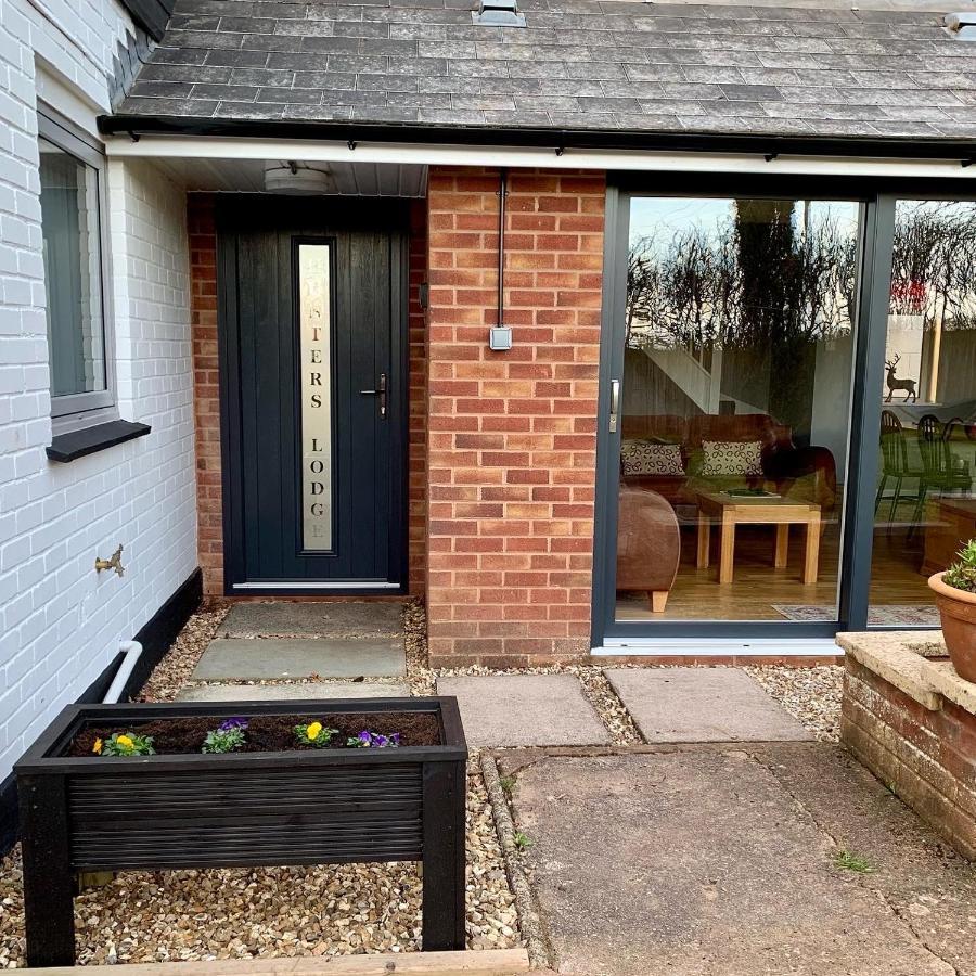 Hunters Lodge Exeter, Free Parking, Country Views, Great Wi-Fi, Large Garden Poltimore Экстерьер фото